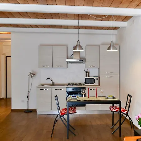 Attico Romantico Nel Centro Storico House Of Poets Apartment