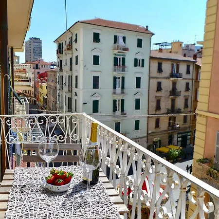 Διαμέρισμα Attico Romantico Nel Centro Storico House Of Poets Λα Σπέτσια